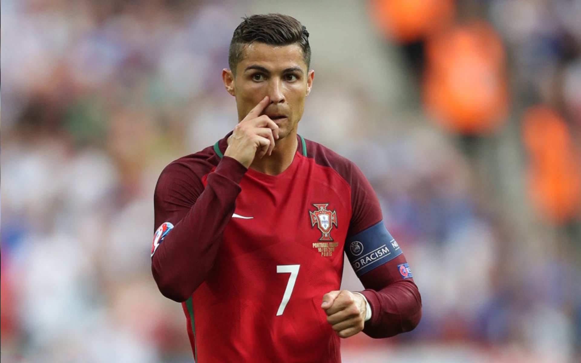 佛罗伦萨队在周末比赛中夺得胜利，佛伦罗萨球队